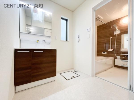 ��t����t�s��ы所�����̐V�z��ˌ��Ă̐��ʑ�E���ʏ�