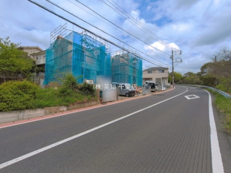 ��t����t�s�Ԍ����{��ؑ�4���ڂ̐V�z��ˌ��Ă̑O�ʓ��H�܂ތ��n�ʐ^