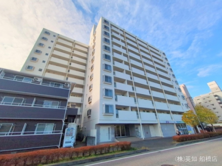 ��t���D���s�R�쒬�̒��Ã}���V�����̌��n�O�ώʐ^